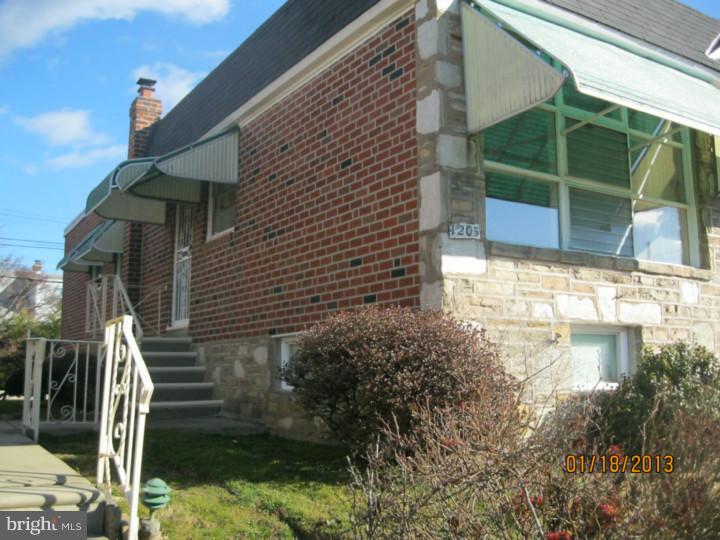 1205 Ripley Street Philadelphia, PA 19111 - Photo 2 of 13 Exterior Side