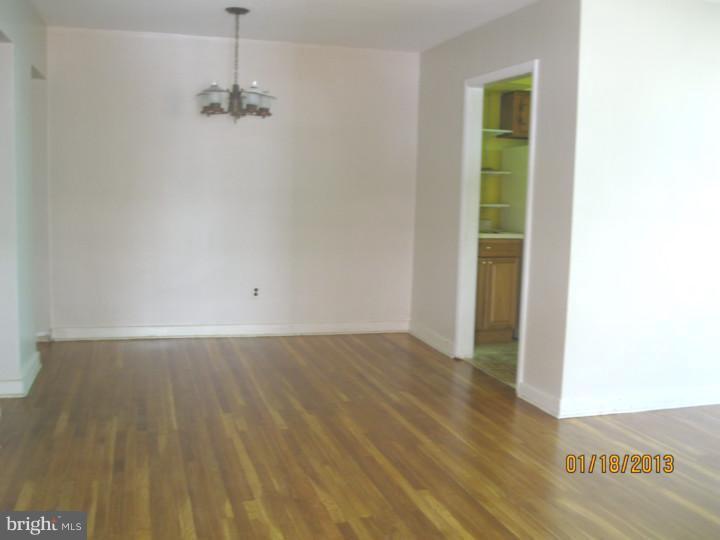 1205 Ripley Street Philadelphia, PA 19111 - Photo 4 of 13 Dining Room
