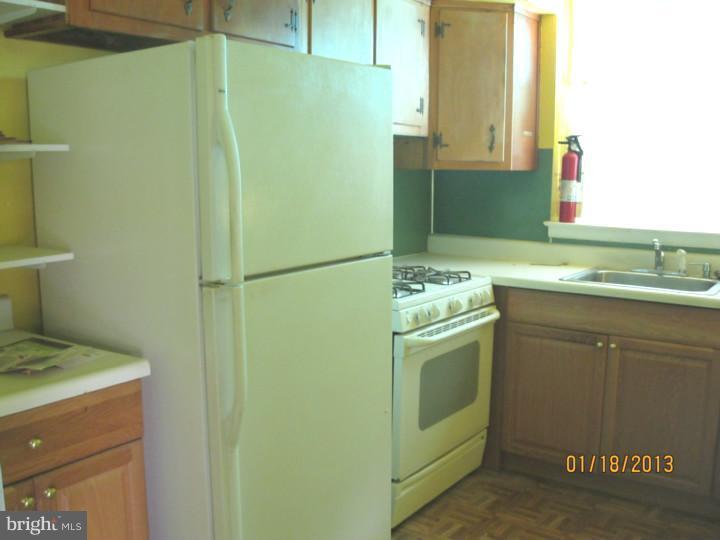 1205 Ripley Street Philadelphia, PA 19111 - Photo 6 of 13 Kitchen