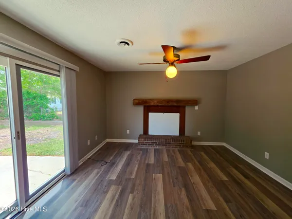 $1,525 | 201 Spring Drive, Jacksonville, NC 28540