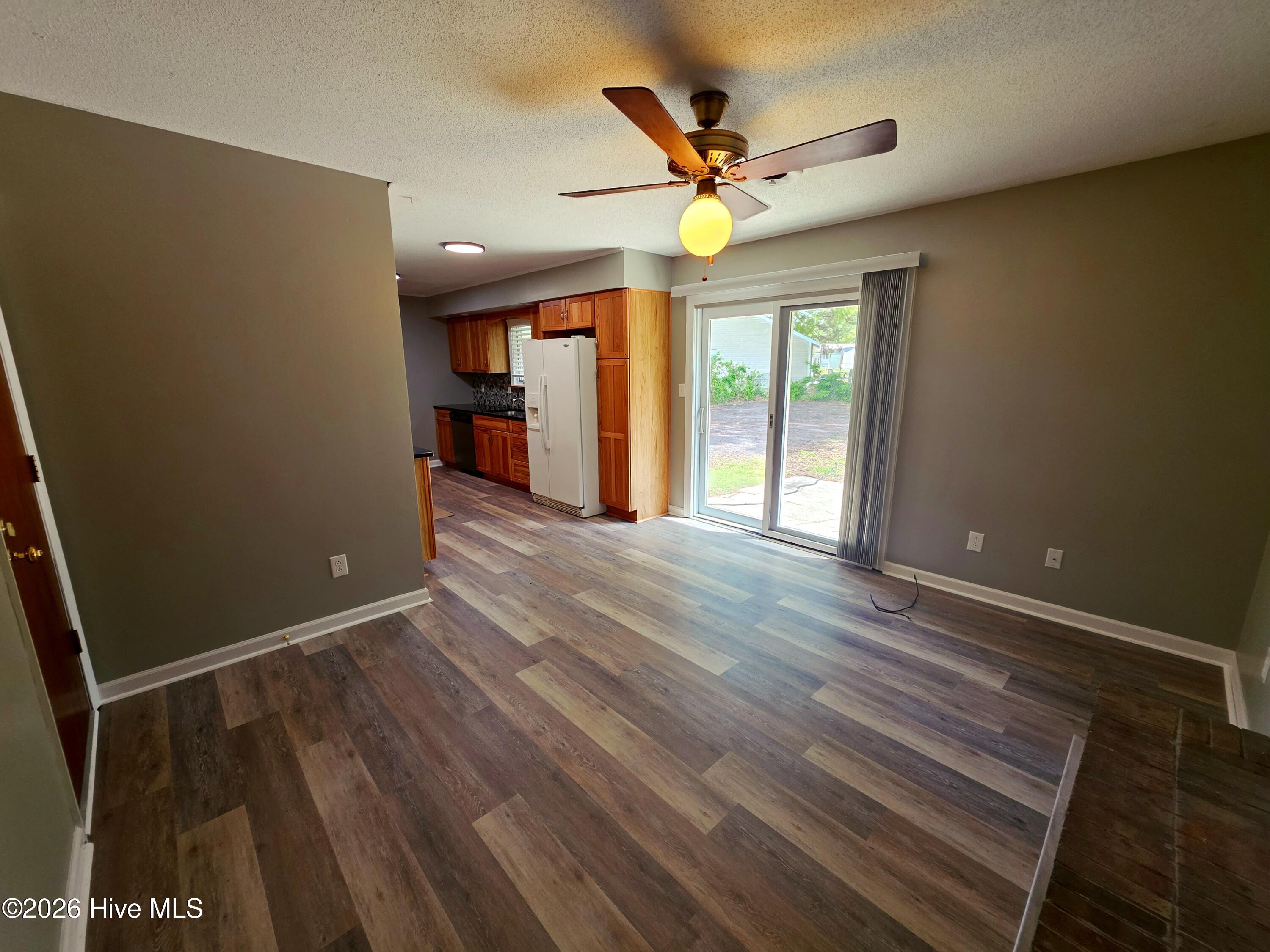 201 Spring Drive Jacksonville, NC 28540 - Photo 19 of 25 20260408_141440