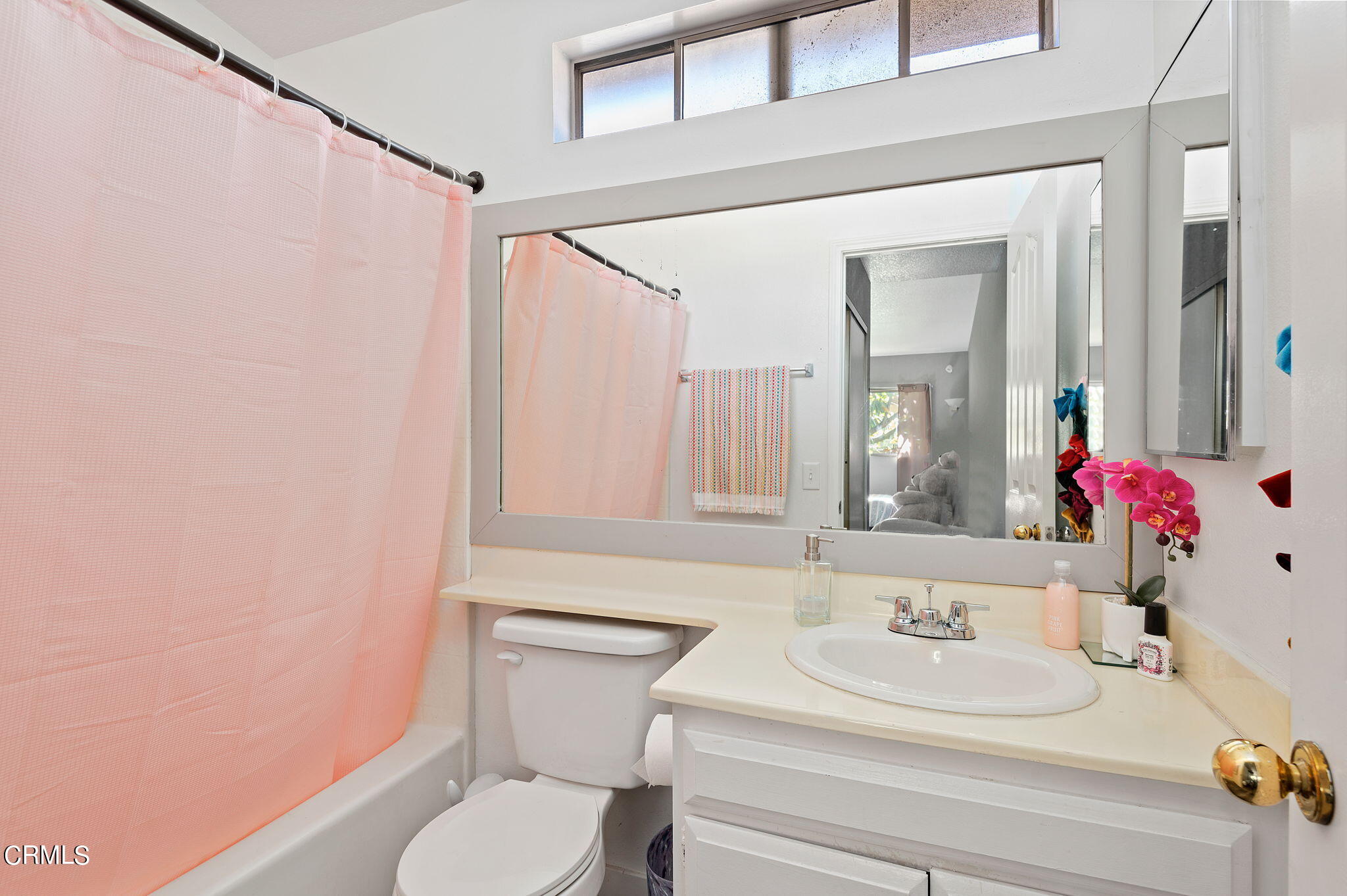 402 Johnson Road Oxnard, CA 93033 - Photo 15 of 18 a bathroom with a sink vanity mirror and toilet