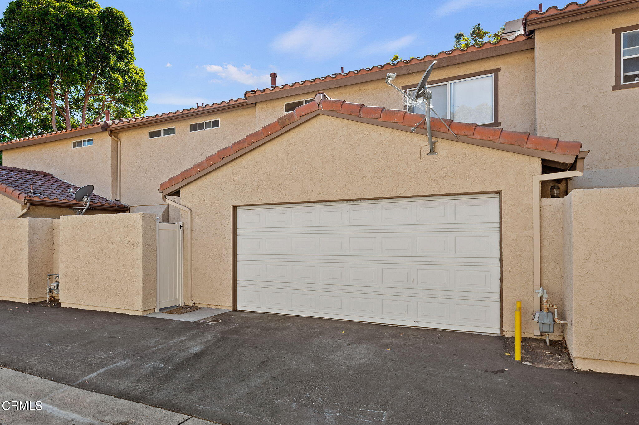 402 Johnson Road Oxnard, CA 93033 - Photo 17 of 18 a view of a house with garage