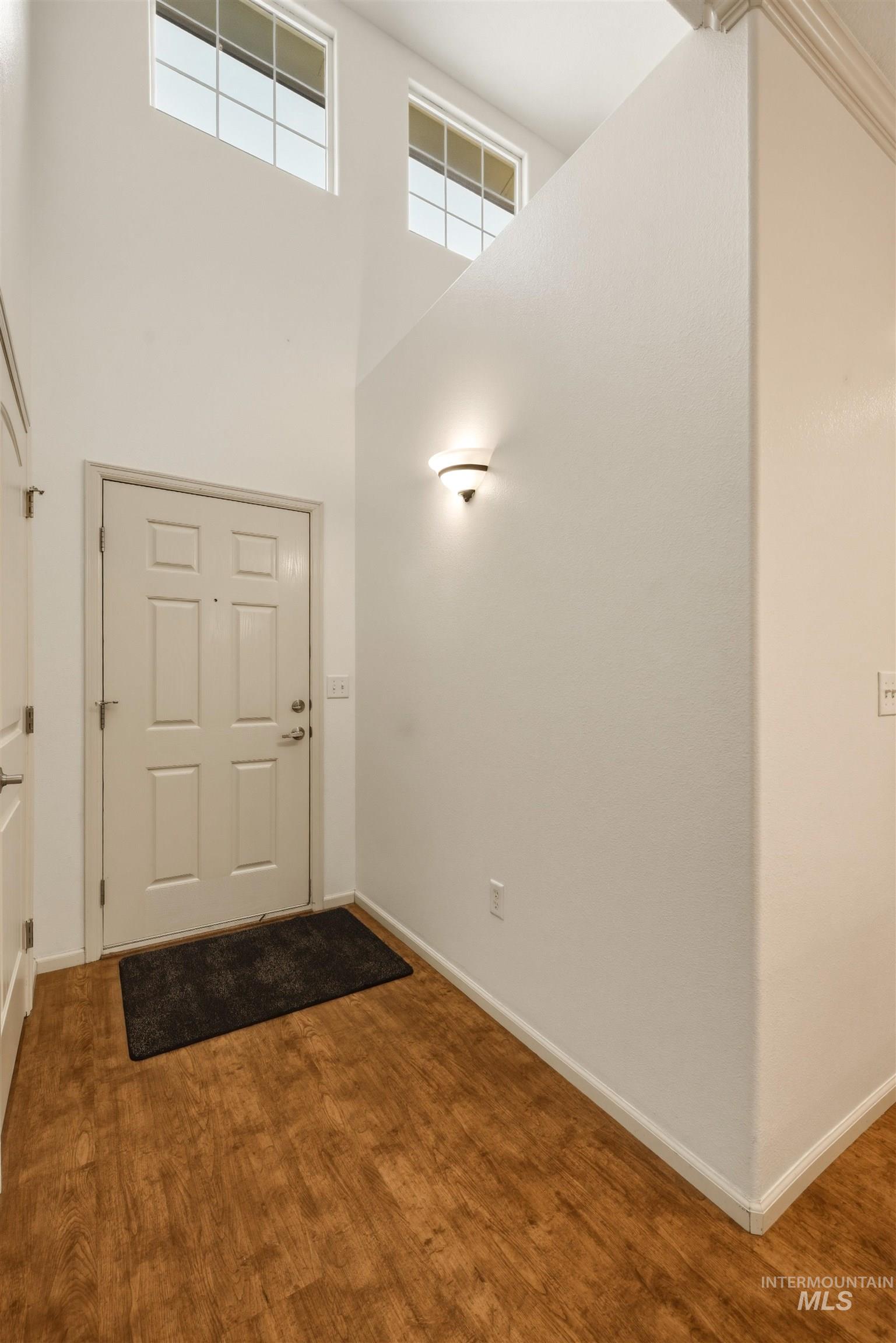 1239 North Victor Way Meridian, ID 83642 - Photo 4 of 38