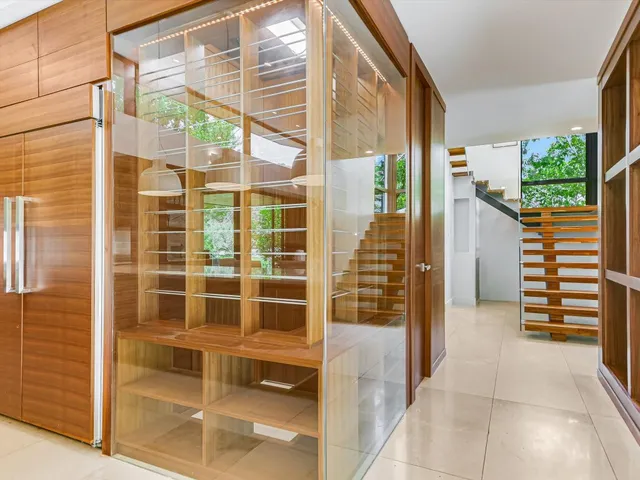 $2,750,000 | 1601 Barn Swallow Drive, Austin, TX 78746