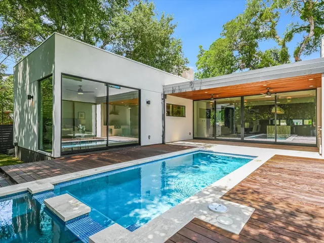 $2,750,000 | 1601 Barn Swallow Drive, Austin, TX 78746