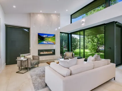 $2,750,000 | 1601 Barn Swallow Drive, Austin, TX 78746