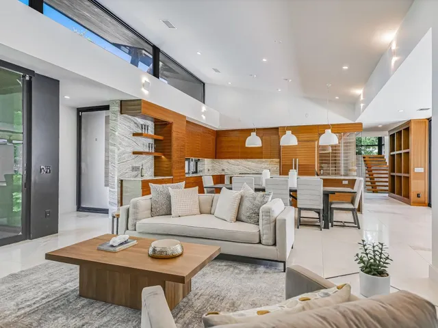 $2,750,000 | 1601 Barn Swallow Drive, Austin, TX 78746