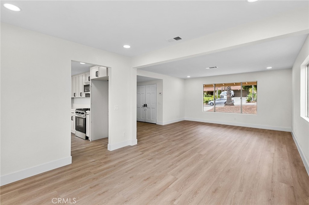 10880 Valley Drive Riverside, CA 92505 - Photo 6 of 40