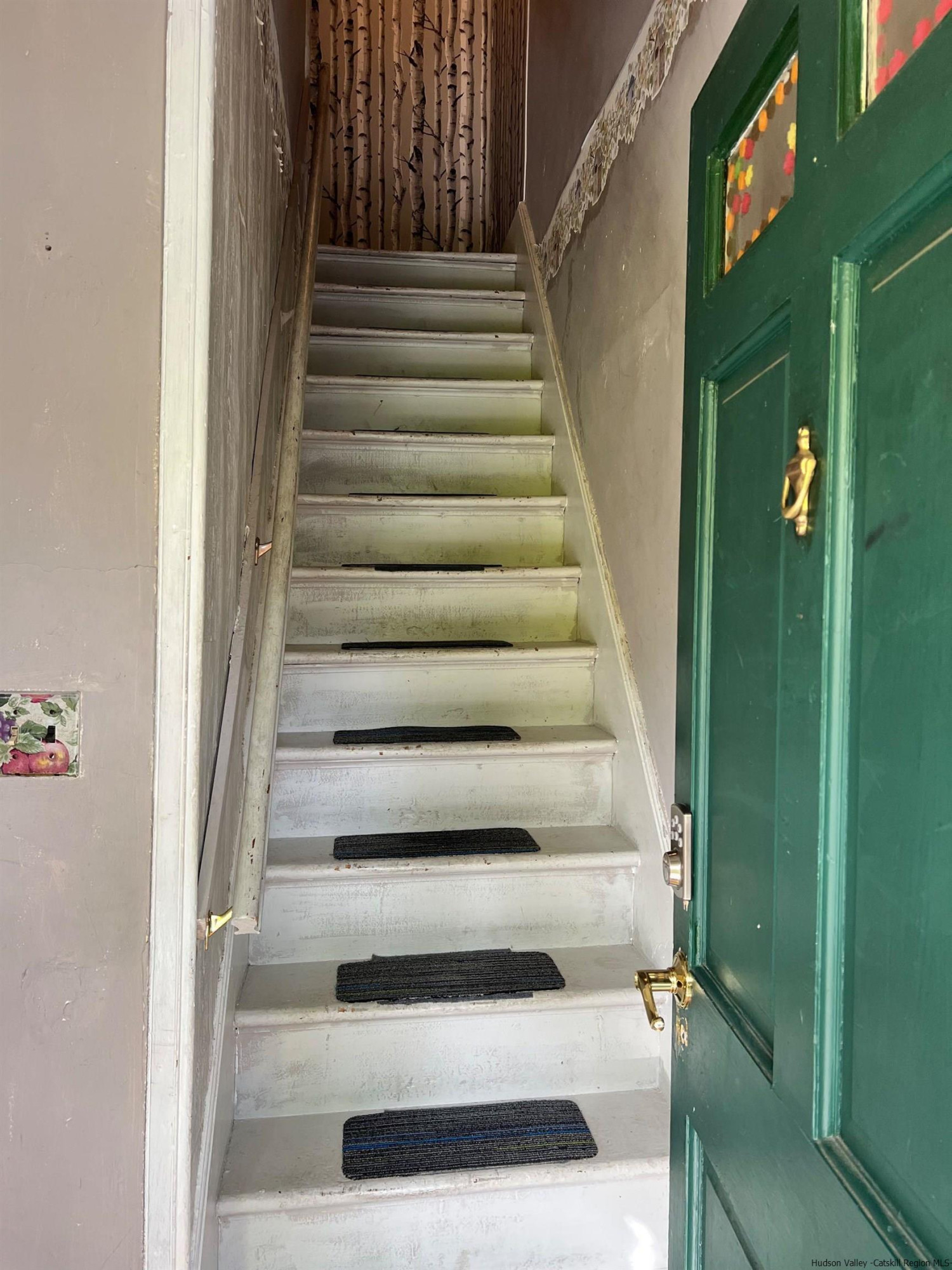 87 Dewitt Street Kingston, NY 12401 - Photo 12 of 33 a view of entryway