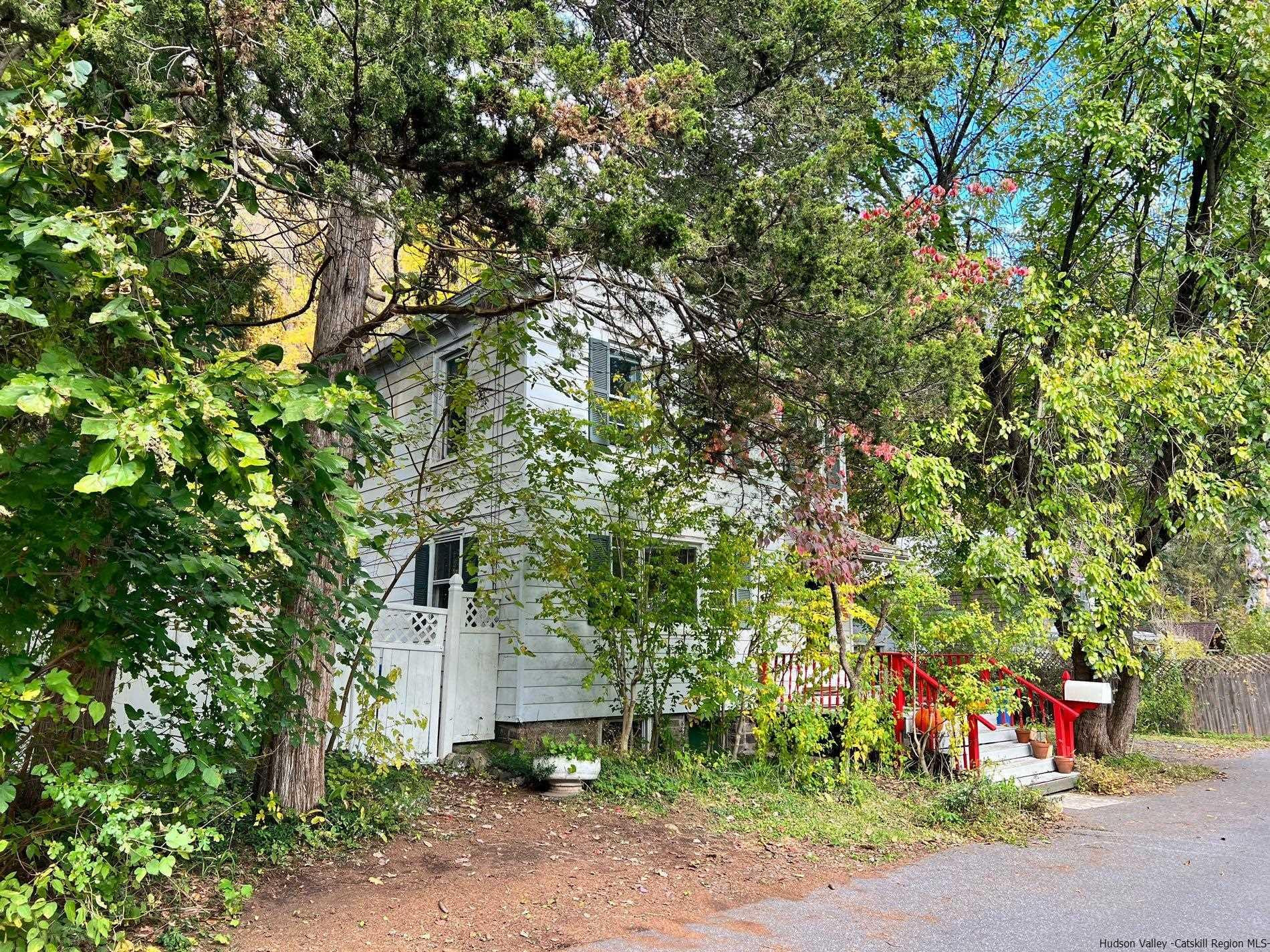 87 Dewitt Street Kingston, NY 12401 - Photo 4 of 33