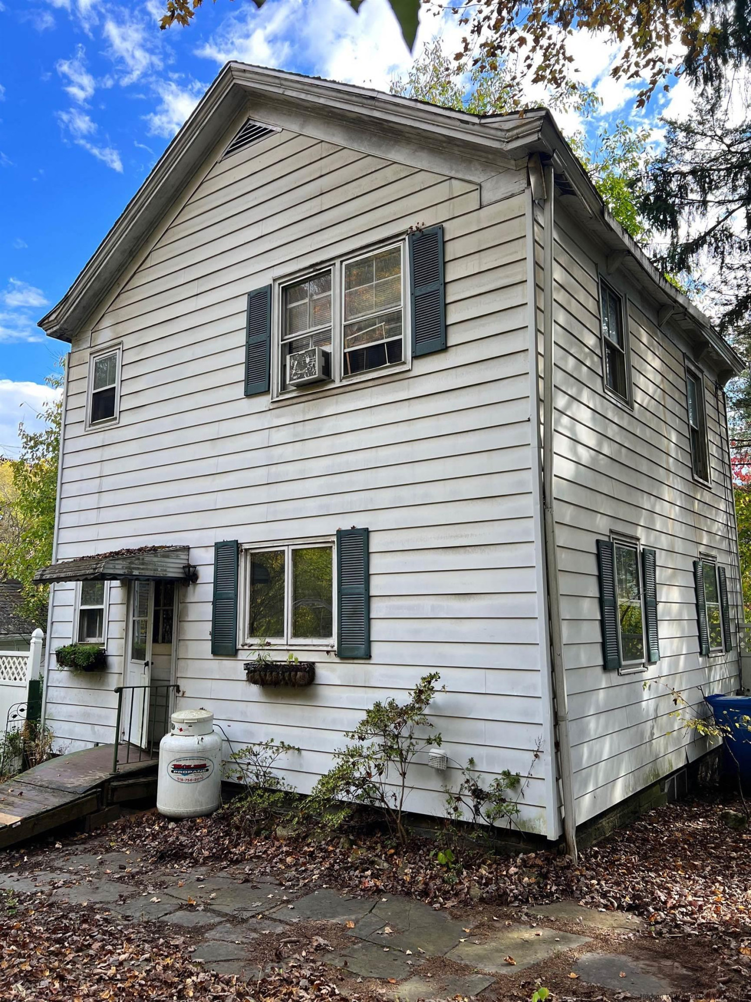 87 Dewitt Street Kingston, NY 12401 - Photo 9 of 33 a front view of a house