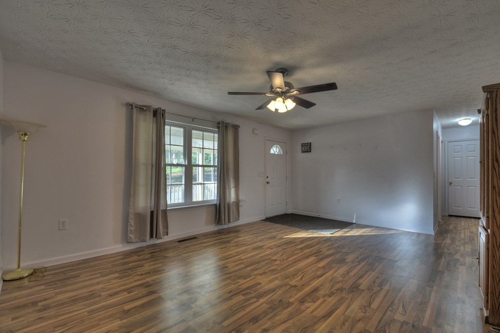 338 Johnson Cove Road Copperhill, TN 37317 - Photo 6 of 33 Gallery Image 6