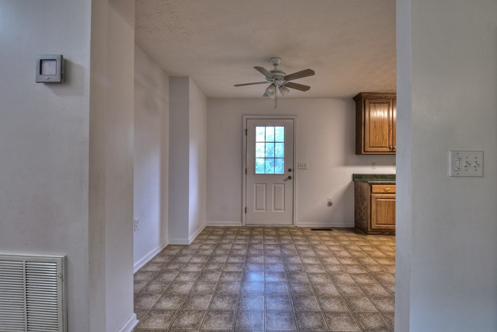 338 Johnson Cove Road Copperhill, TN 37317 - Photo 7 of 33 Gallery Image 7