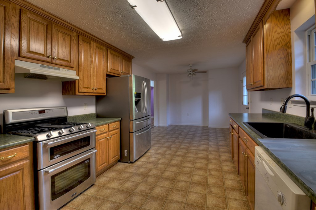 338 Johnson Cove Road Copperhill, TN 37317 - Photo 8 of 33 Gallery Image 8