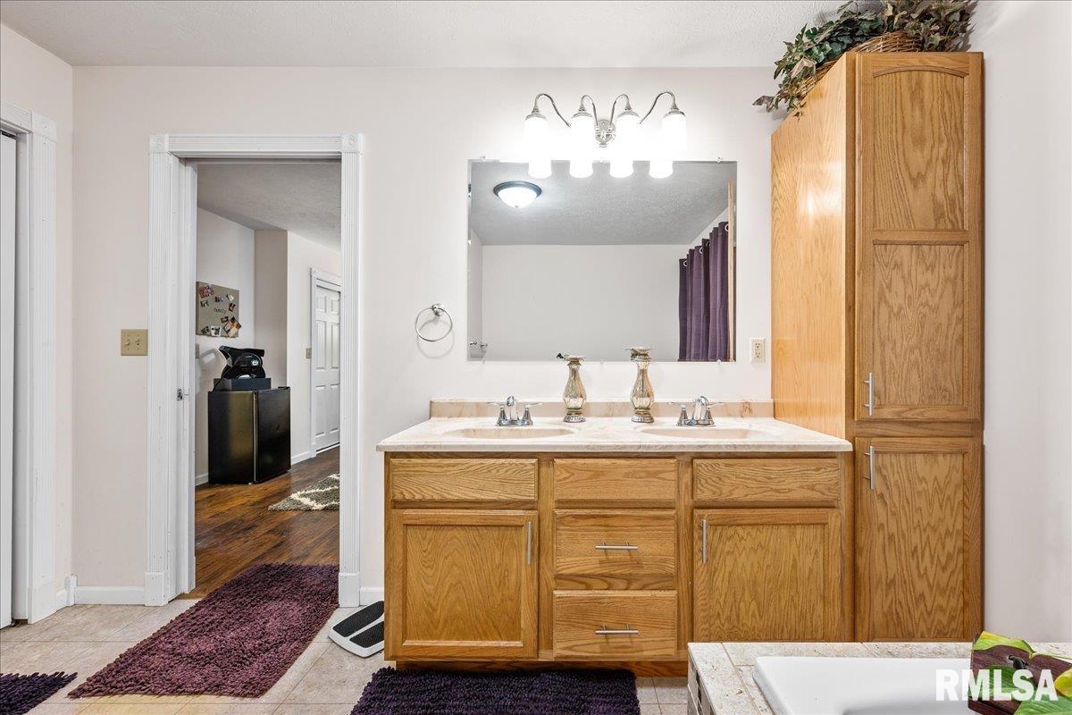 9100 North Deer Trail Mapleton, IL 61547 - Photo 15 of 42