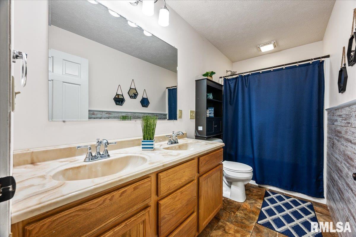 9100 North Deer Trail Mapleton, IL 61547 - Photo 18 of 42