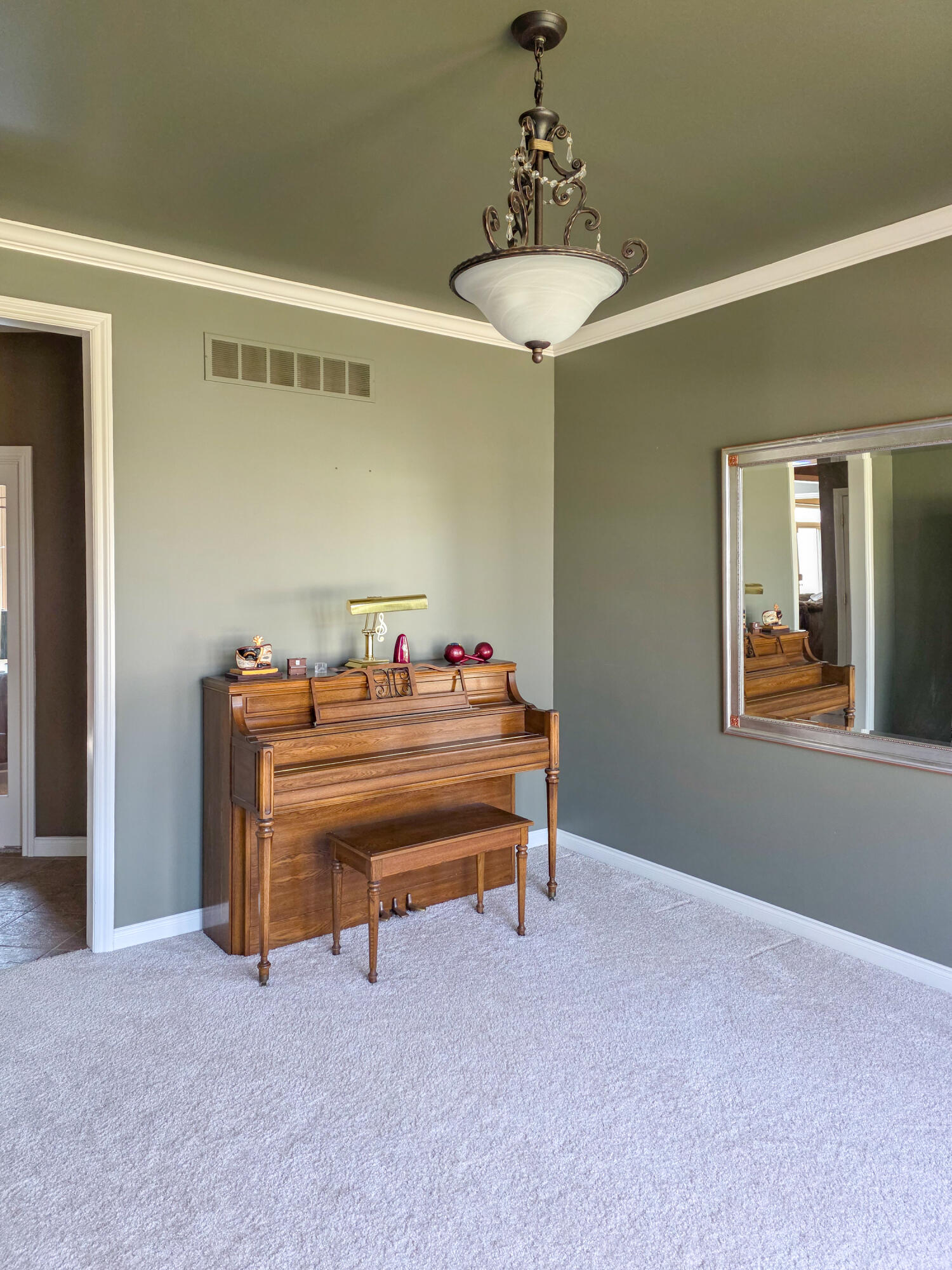 1053 Autumnview Drive Rochester, MI 48307 - Photo 18 of 52 Hazelhoff Edit-111