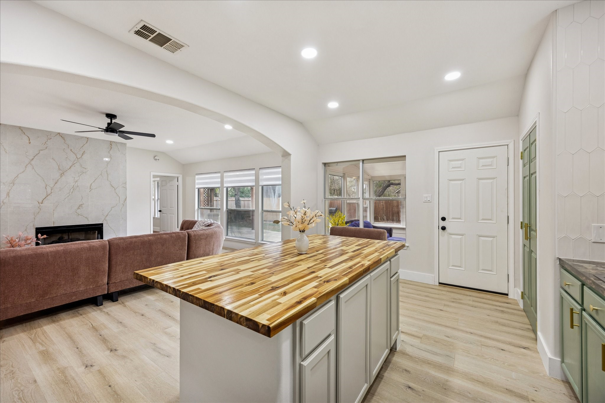 12624 Twisted Briar Lane Austin, TX 78729 - Photo 19 of 41