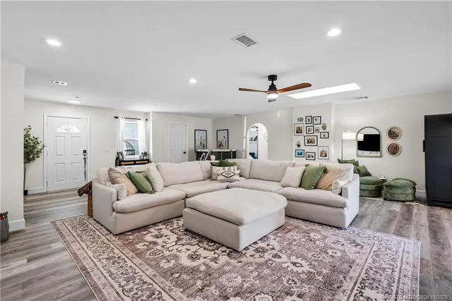 $460,000 | 2932 Southeast Buccaneer Circle, Port St. Lucie, FL 34952