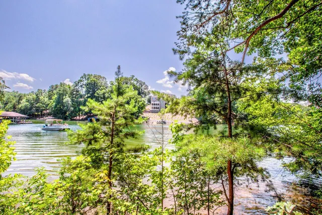 $775,000 | 127 Melrose Lane, Mooresville, NC 28117