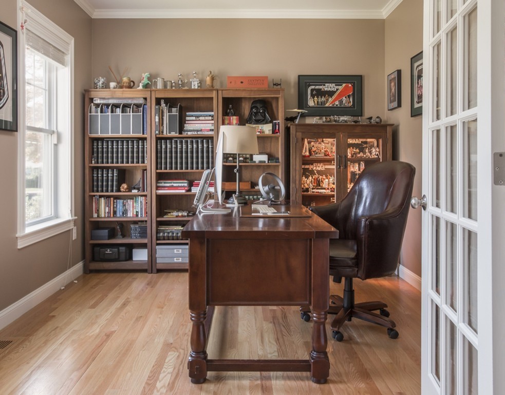 10 Notre Dame Road Bedford, MA 01730 - Photo 7 of 26 Gallery Image 7