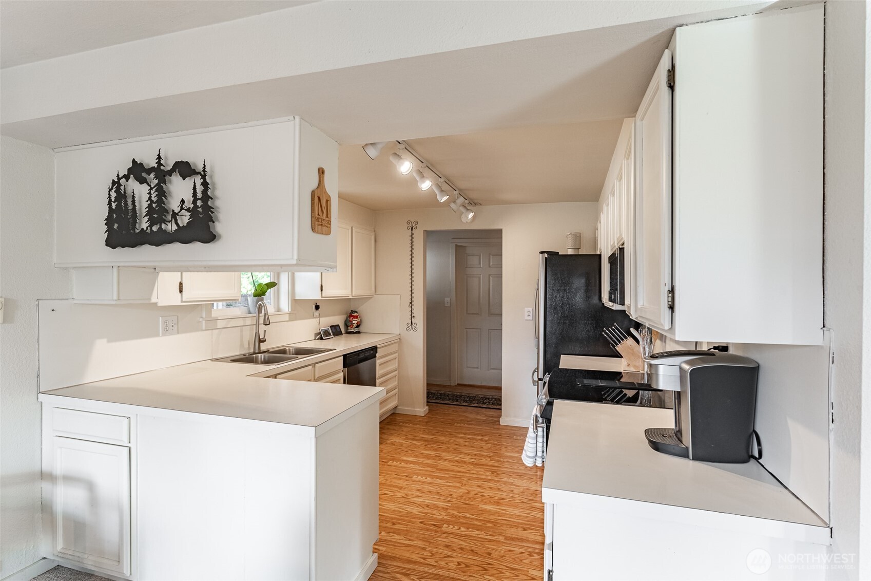 268 Friday Creek Road Bellingham, WA 98229 - Photo 11 of 40