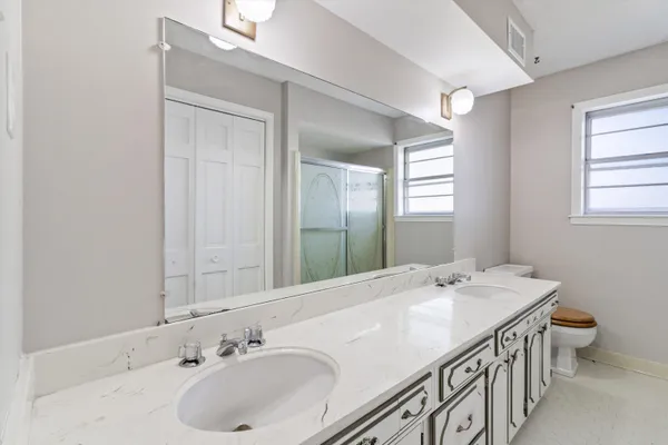 $575,000 | 8264 Whispering Pines Circle, Germantown, TN 38139