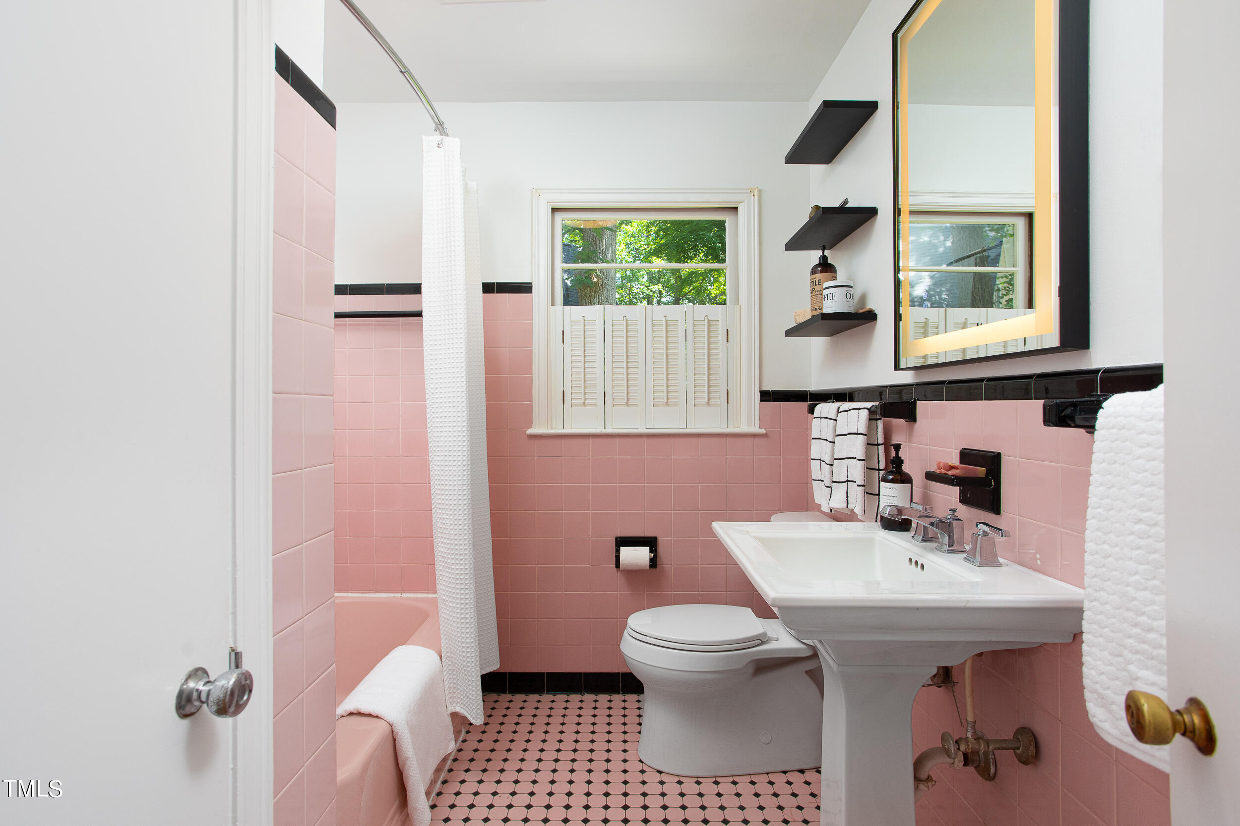 200 Knox Circle Durham, NC 27701 - Photo 33 of 58 200_Knox_MLS-9