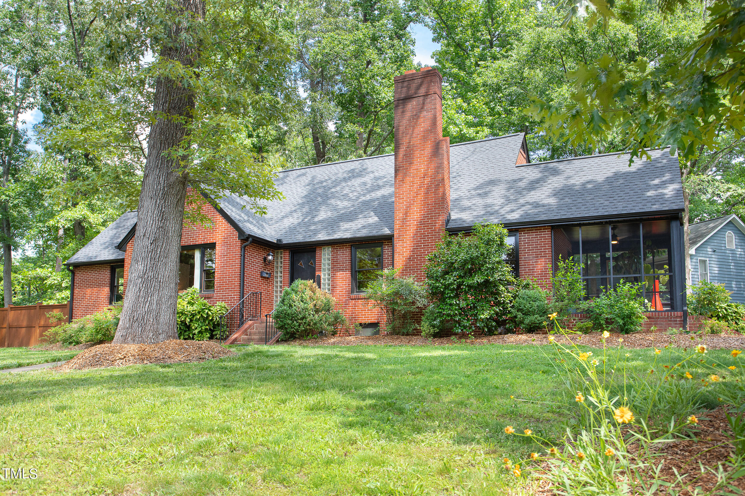 200 Knox Circle Durham, NC 27701 - Photo 4 of 58 200_Knox_MLS-55