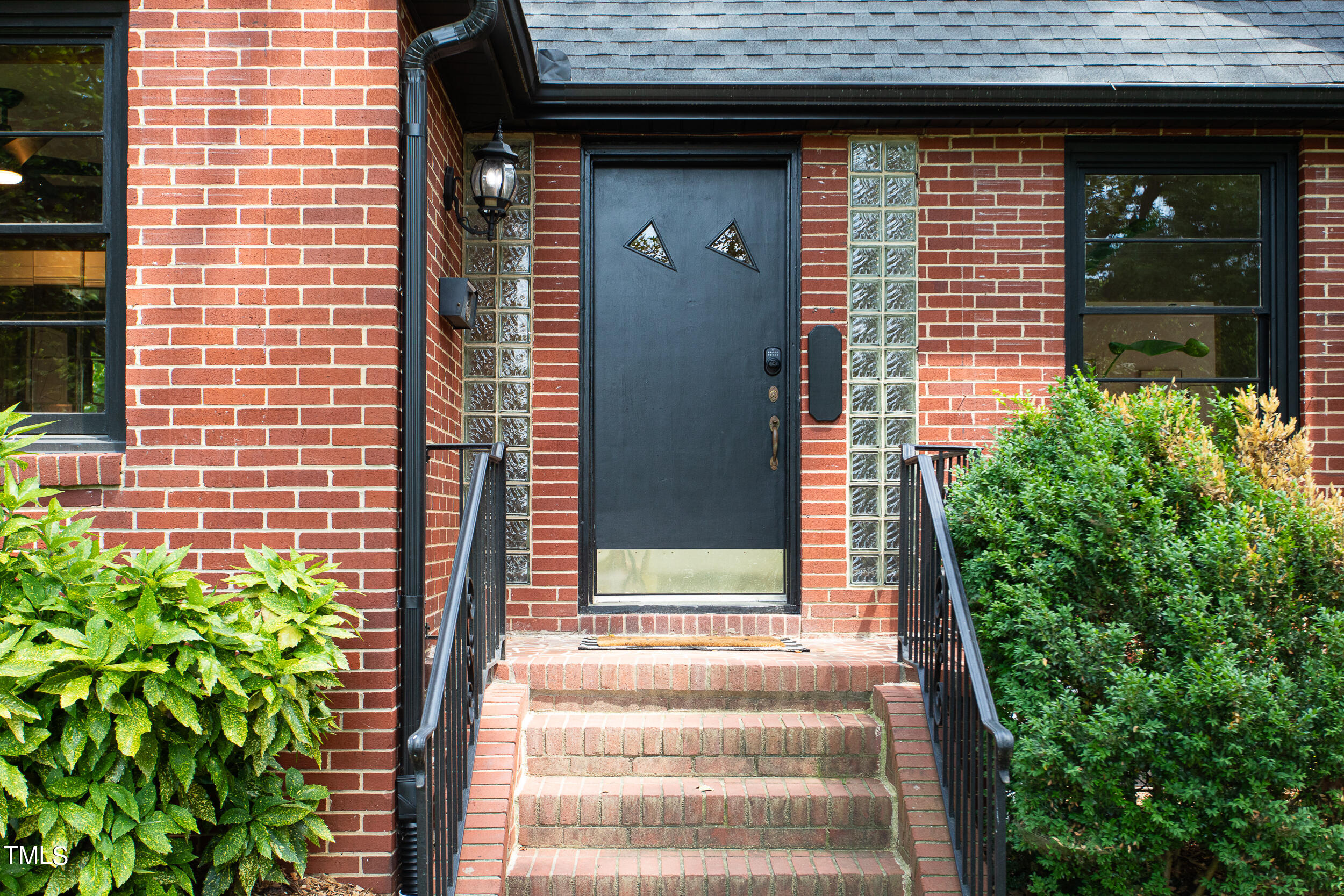 200 Knox Circle Durham, NC 27701 - Photo 5 of 58 200_Knox_MLS-48