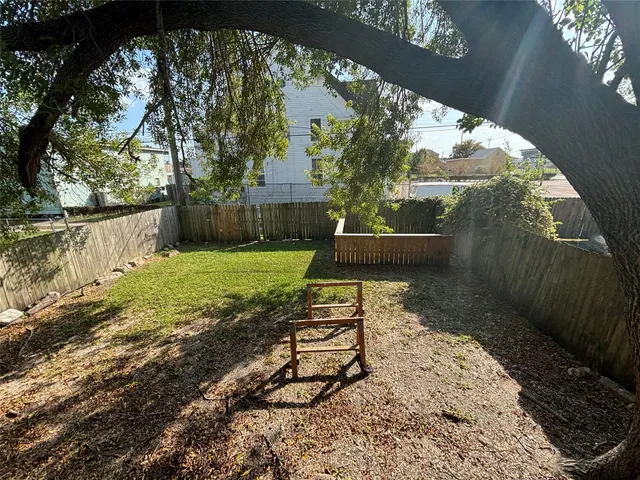 $2,000 | 2613 Avenue K, Galveston, TX 77550