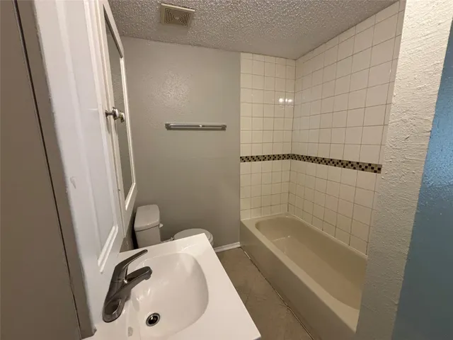 $2,000 | 2613 Avenue K, Galveston, TX 77550