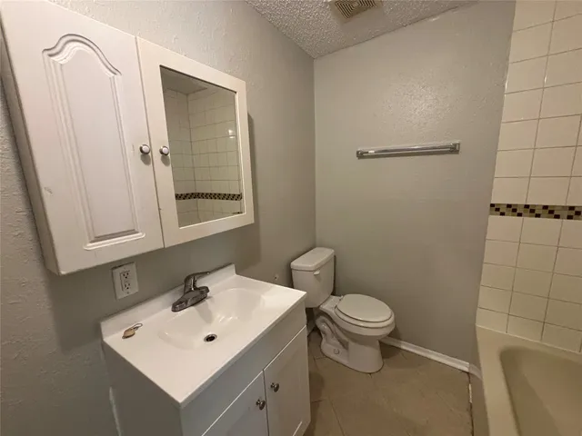 $2,000 | 2613 Avenue K, Galveston, TX 77550