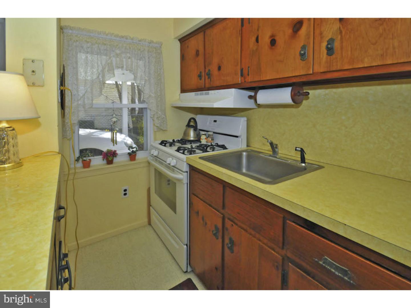 326 Garth Road Oreland, PA 19075 - Photo 6 of 13 Gallery Image 6