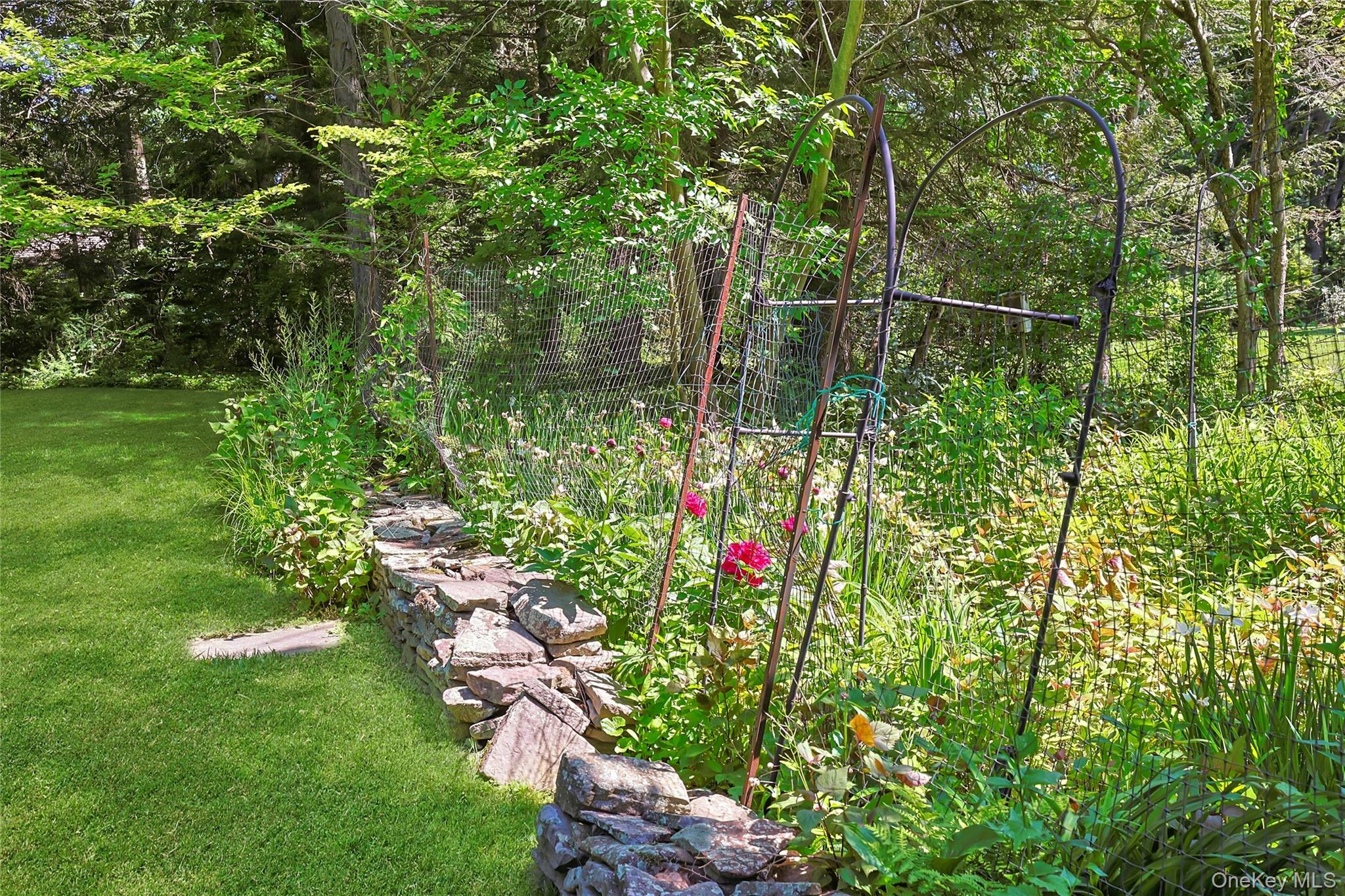 100 Devoe Road Chappaqua, NY 10514 - Photo 23 of 49