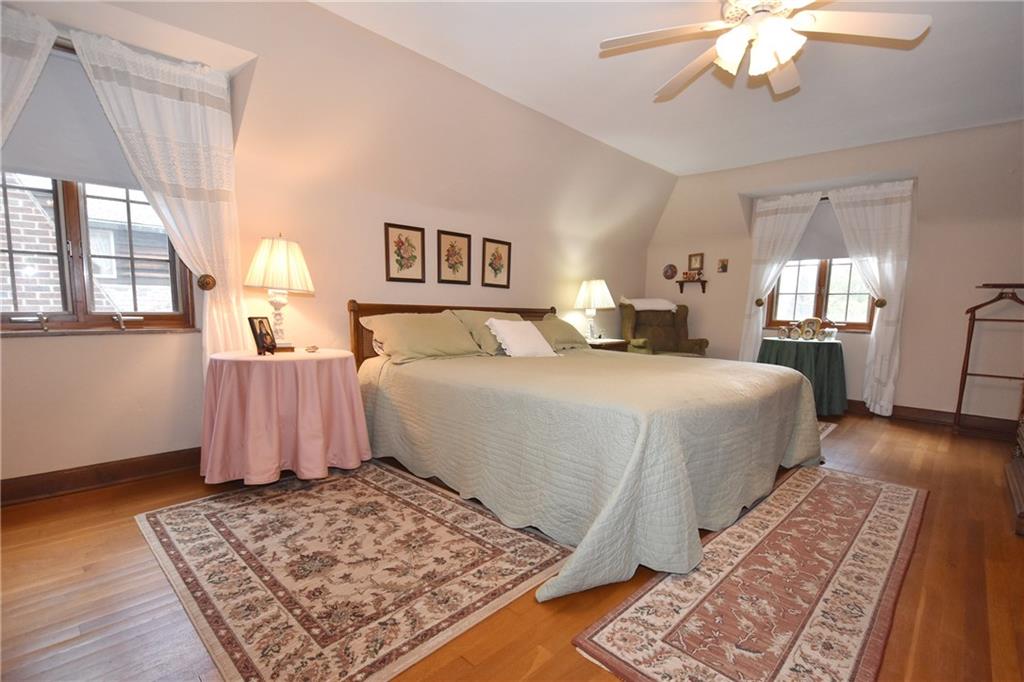 450 Arden Road Pittsburgh, PA 15216 - Photo 17 of 35 SPACIOUS MASTER BEDROOM WITH TWO CLOSETS!!!!
