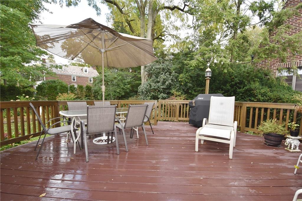 450 Arden Road Pittsburgh, PA 15216 - Photo 29 of 35 ENJOY HAVING YOUR MORNING COFFEE OR EVENING RELAXATION--NICE AND PEACEFUL!!!