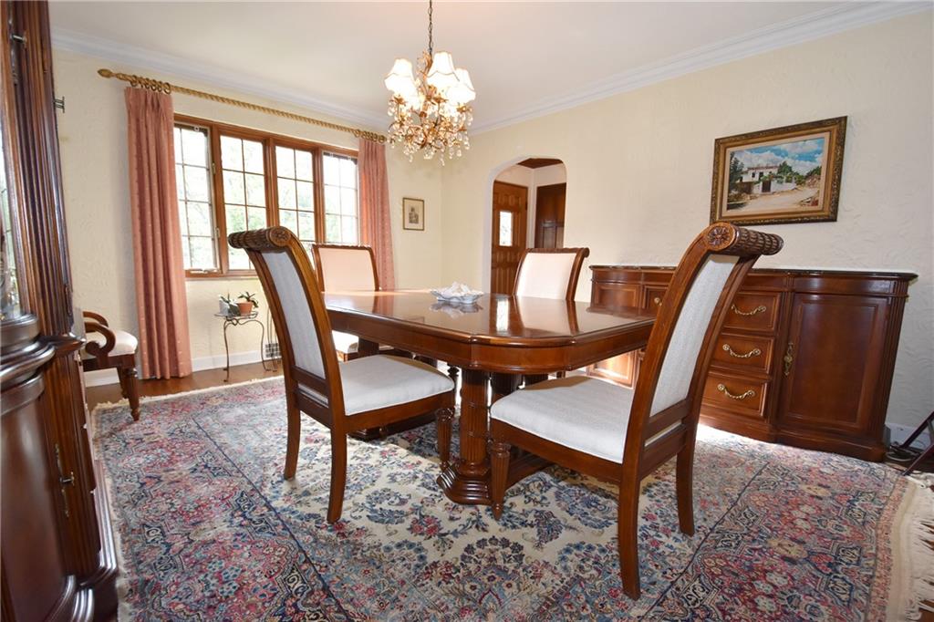 450 Arden Road Pittsburgh, PA 15216 - Photo 9 of 35 ENJOY ENTERTAINING IN THIS SPACIOUS DINING ROOM!!!!