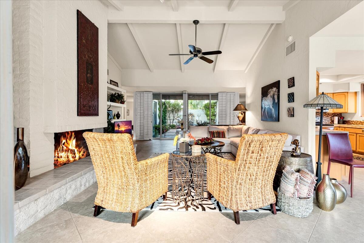 48901 Ave Anselmo La Quinta, CA 92253 - Photo 13 of 48 Living room