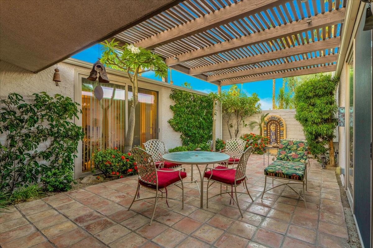 48901 Ave Anselmo La Quinta, CA 92253 - Photo 27 of 48 Private Courtyard