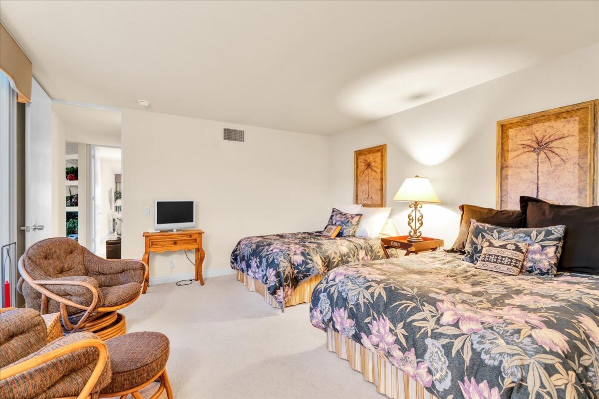 48901 Ave Anselmo La Quinta, CA 92253 - Photo 33 of 48 Guest Room