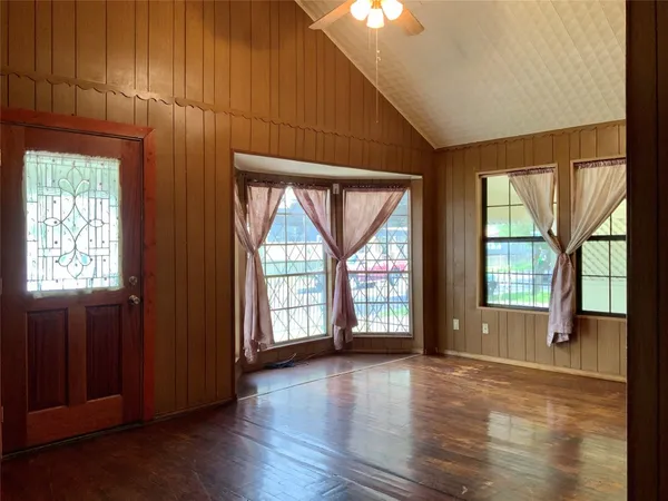 $1,300 | 611 Bolster Street, Baytown, TX 77520