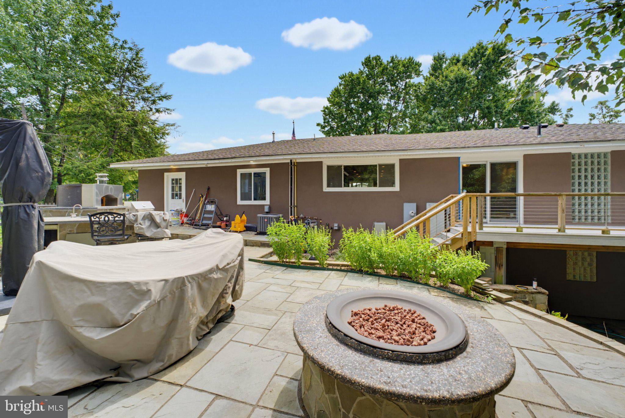 6342 Meriwether Lane Springfield, VA 22150 - Photo 40 of 48 Gallery Image 40