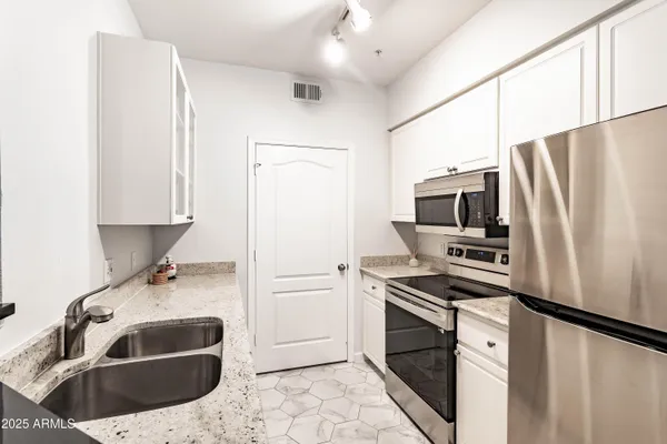 $264,900 | 1701 East Colter Street, Unit 151, Phoenix, AZ 85016