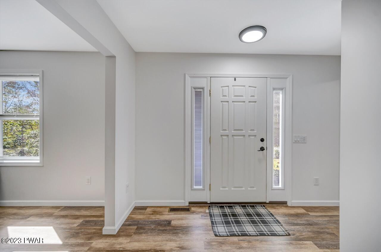 47 Old Woods Road Equinunk, PA 18417 - Photo 27 of 67 Foyer