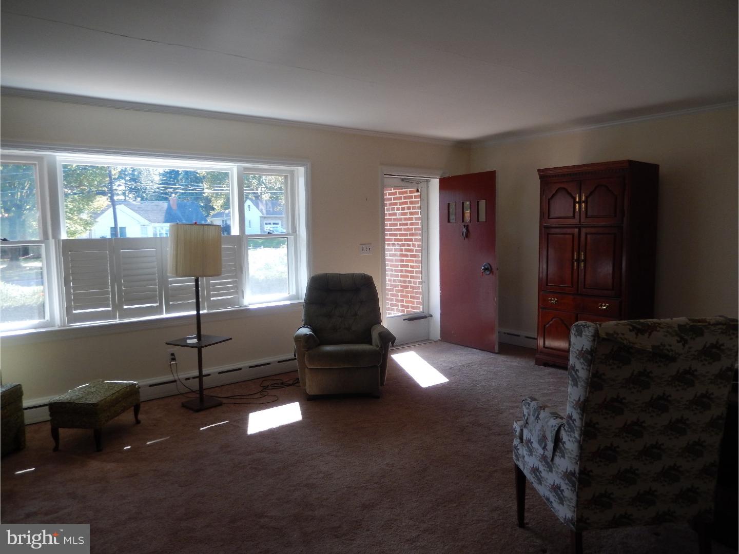 22 Hilltop Road Ewing, NJ 08638 - Photo 2 of 14 Gallery Image 2