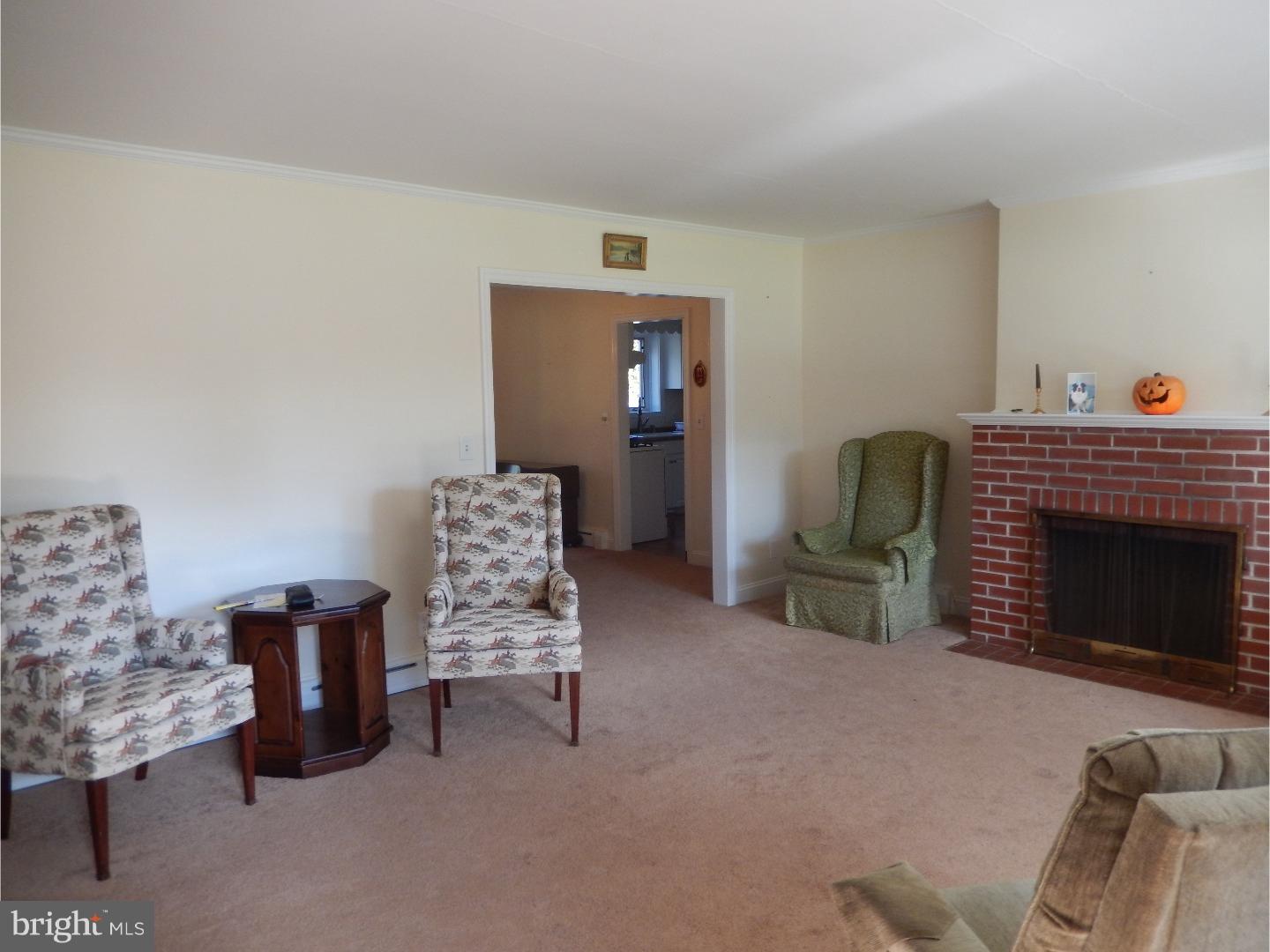 22 Hilltop Road Ewing, NJ 08638 - Photo 4 of 14 Gallery Image 4