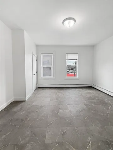 $1,850 | 463 Broadway, Unit 2, Lawrence, MA 01841