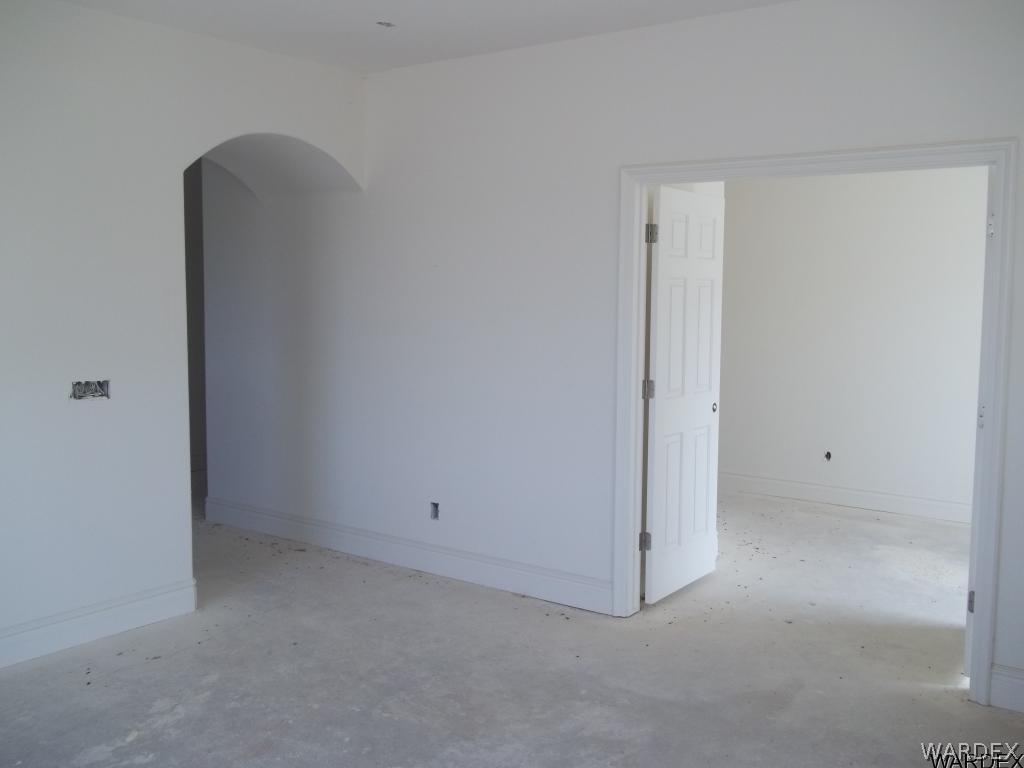 5321 Topaz Road Golden Valley, AZ 86413 - Photo 3 of 10
